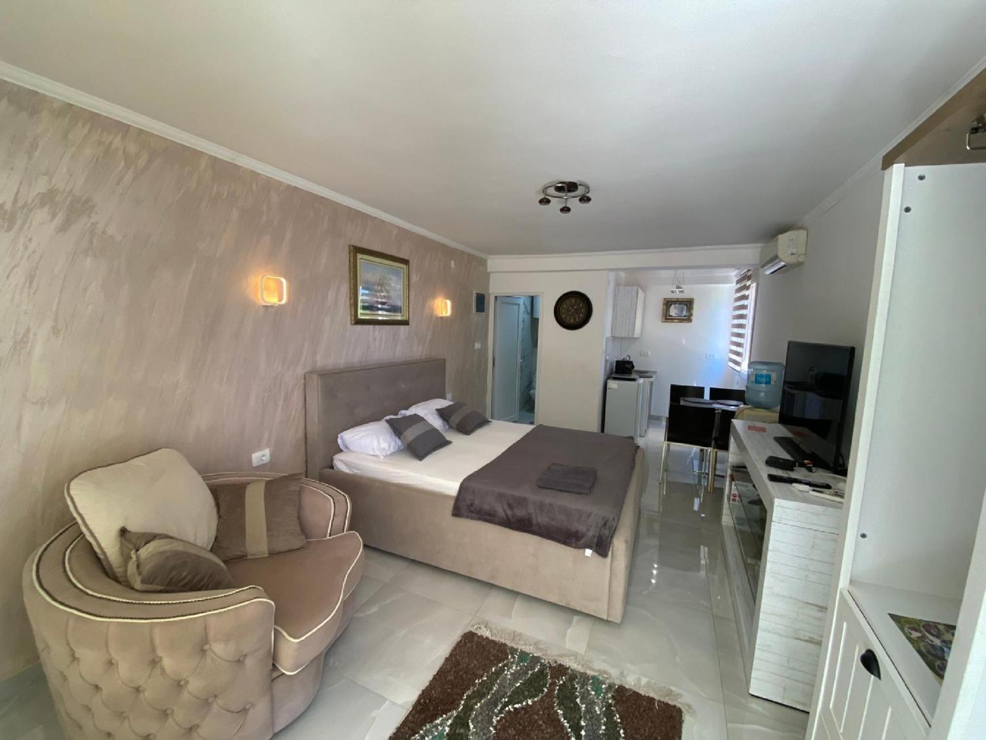 Apartments Stankovic & Boat Tours Вірпазар Екстер'єр фото